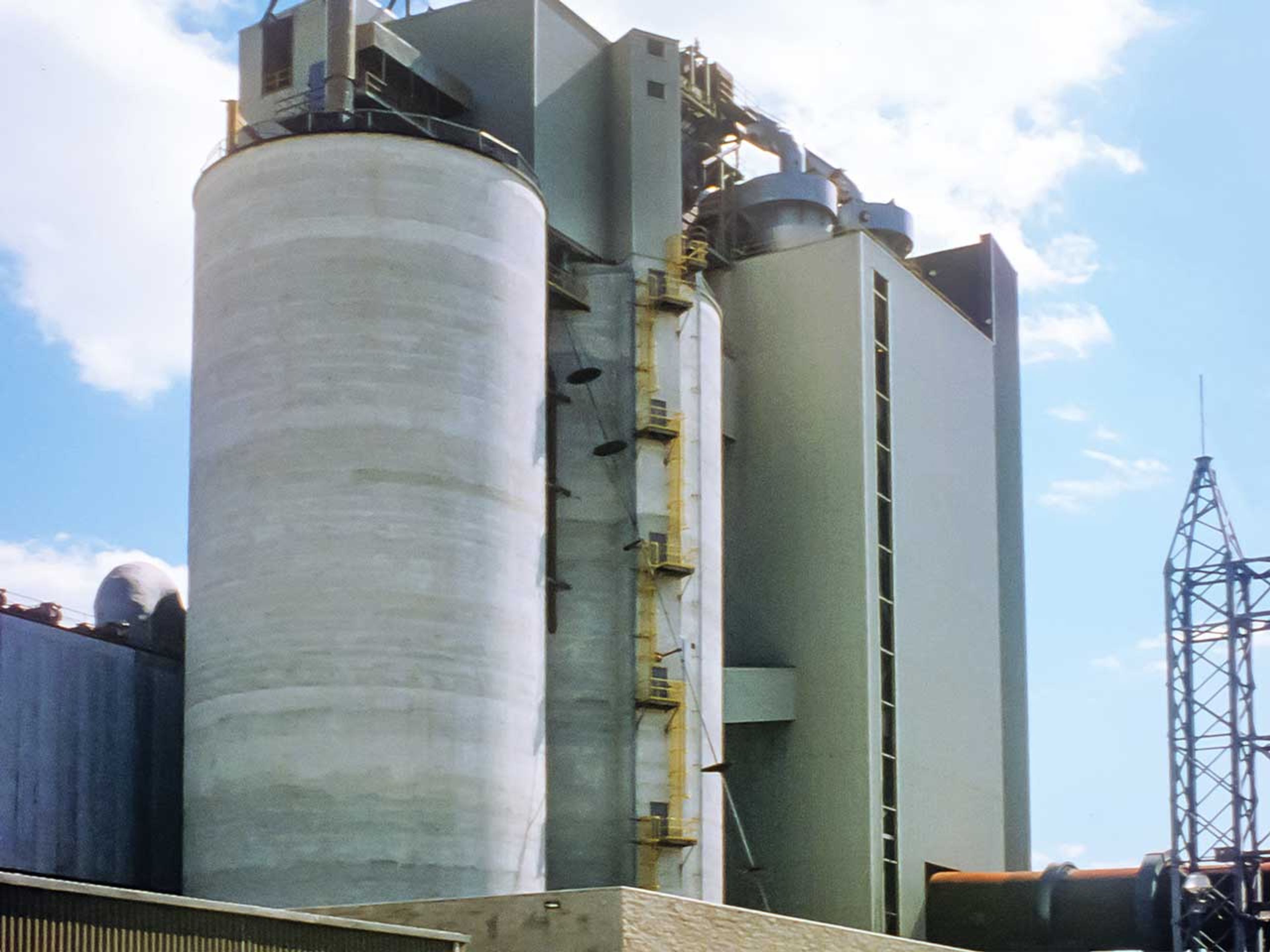 Blending Silos