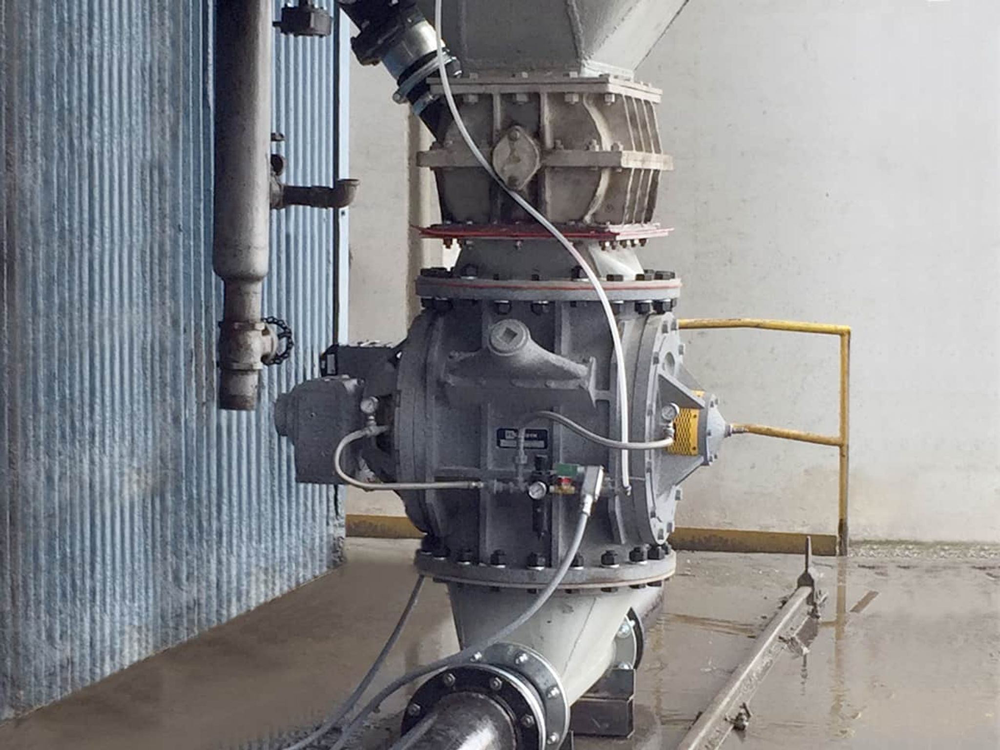 V-feeder installed