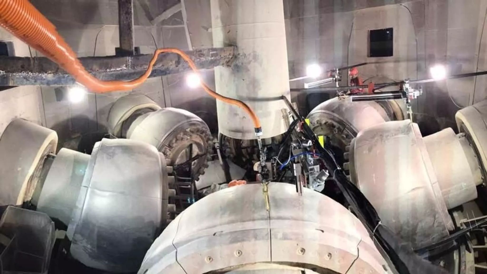 Optimal wear protection for highly abrasive grinding conditions